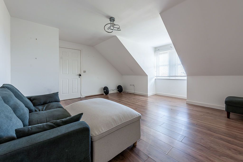 Property photo 2 of 28 Living Room