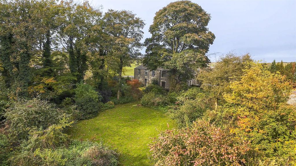 Property photo 3 of 44 Aerial Setting