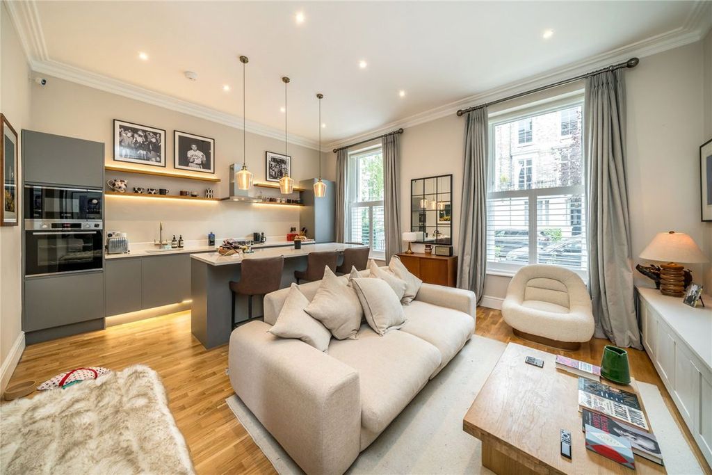 Property photo 3 of 6