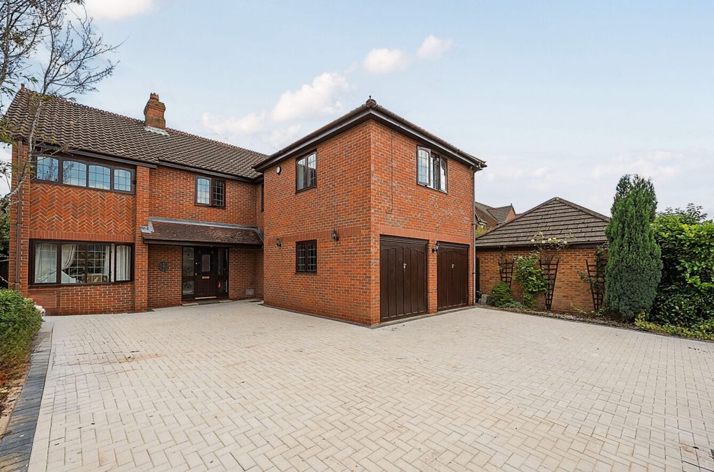 Property photo 2 of 16