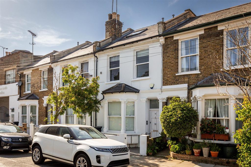 Property photo 1 of 12 Yeldham Road-15.Jpg