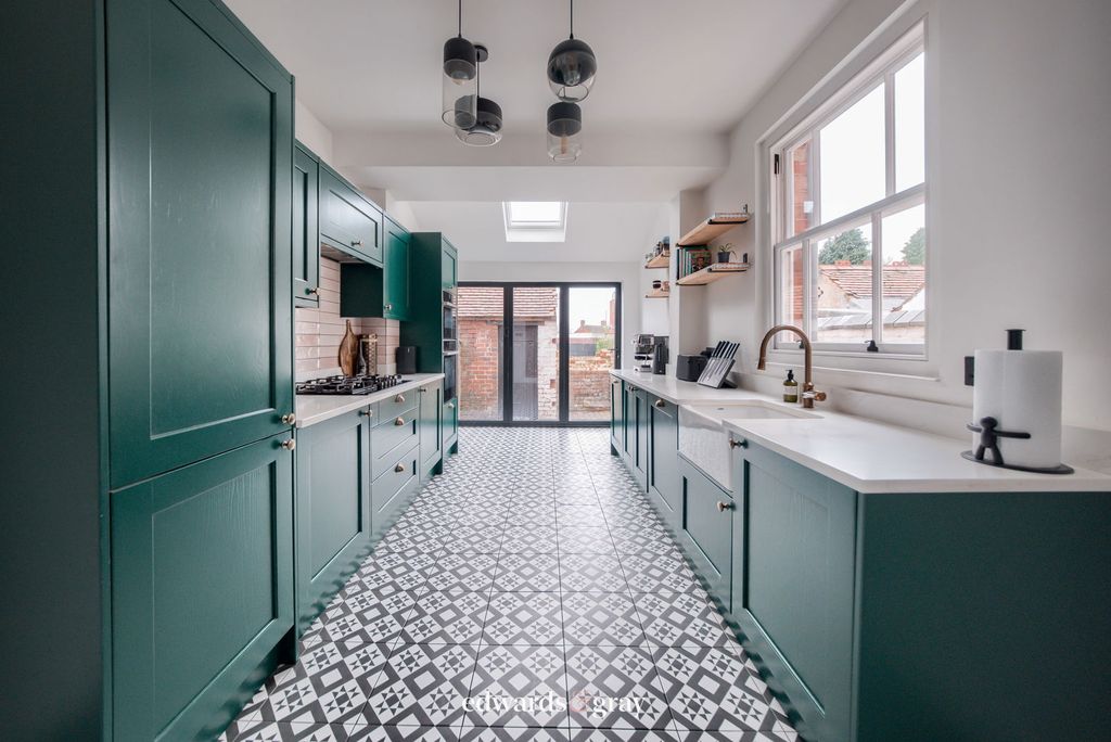 Property photo 2 of 24