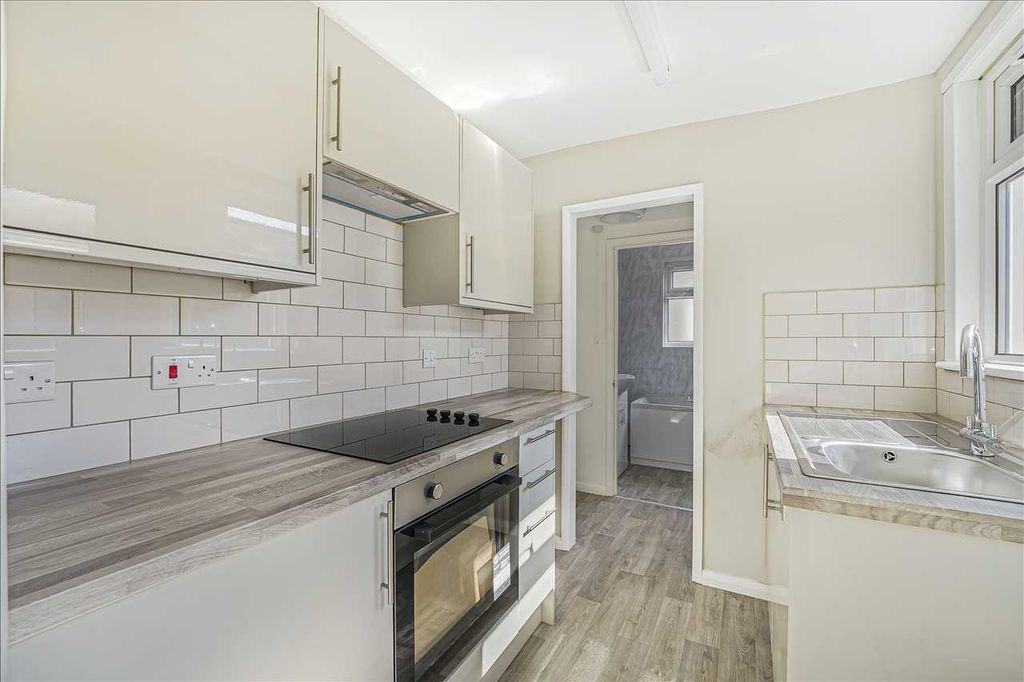 Property photo 2 of 14 Kitchen