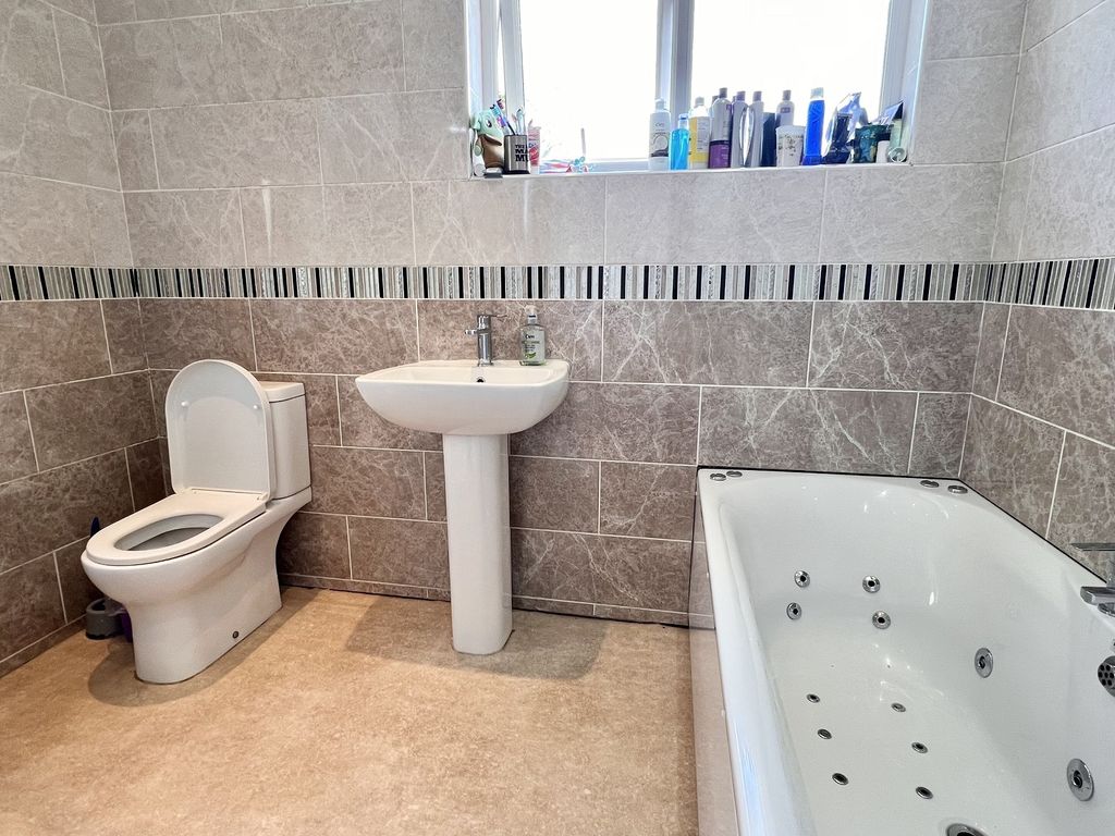 Additional image 18 of 3 bed detached house for saleTowy Avenue, Llandovery, Carmarthenshire. SA20