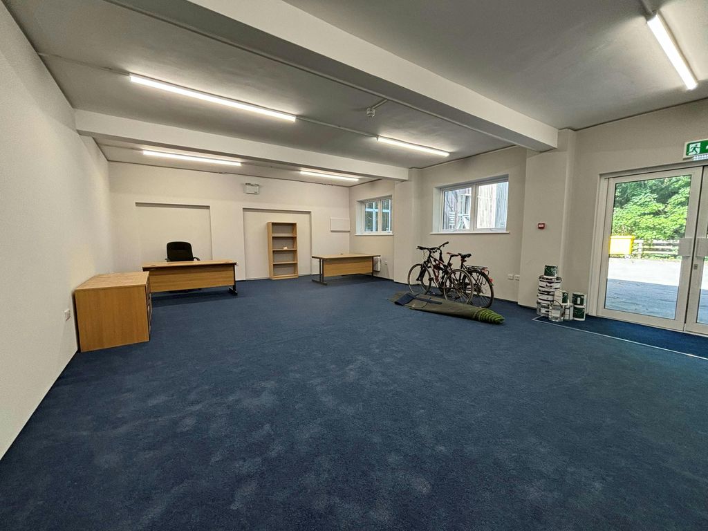 Property photo 3 of 3 Int 4.Jpg