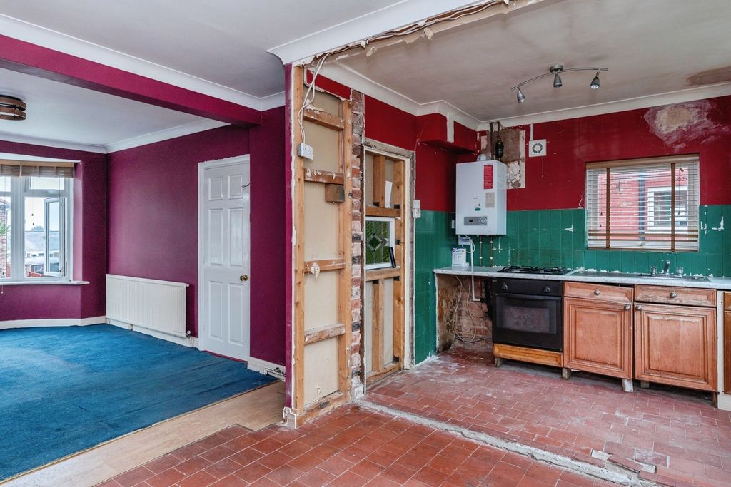 Property photo 3 of 17 Pbox-Img.Jpg