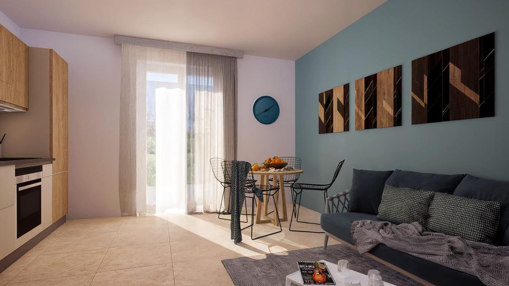 Property photo 3 of 11