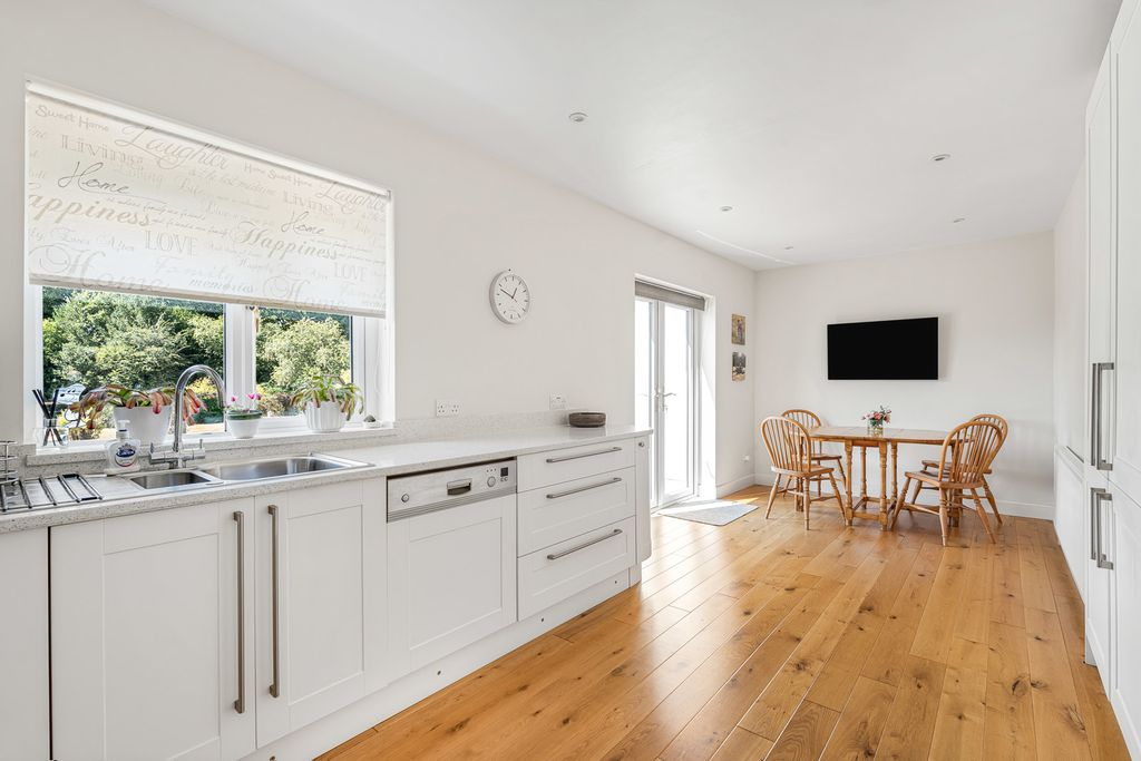 Property photo 3 of 21 21_90774