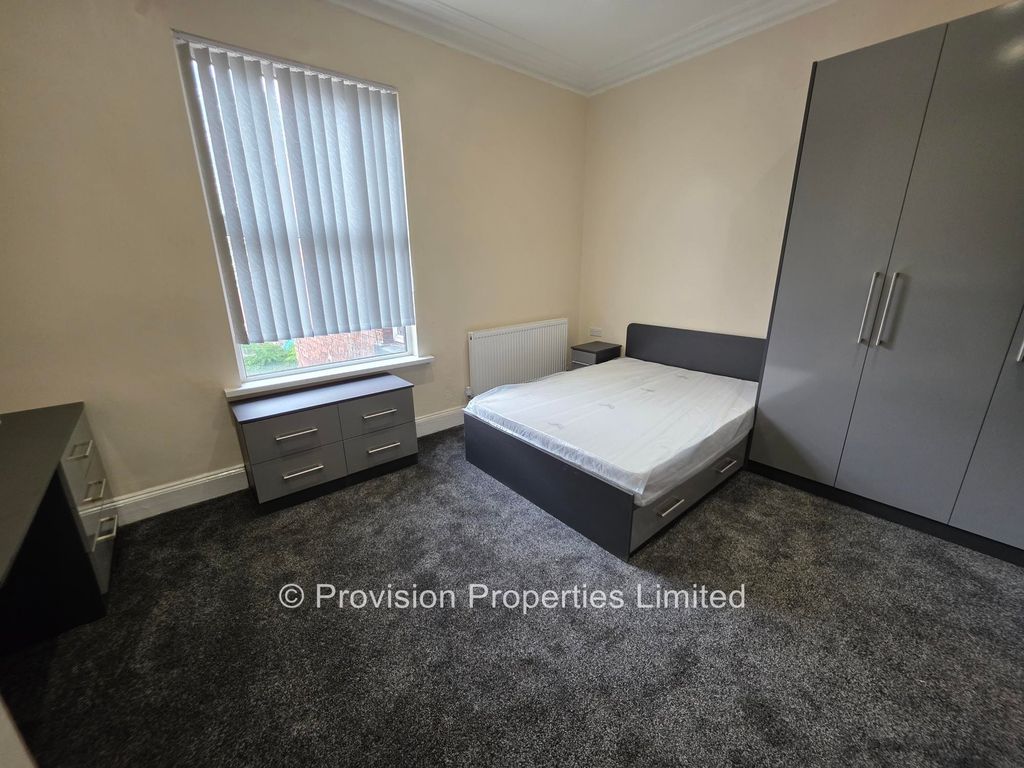 Property photo 2 of 6 Photo