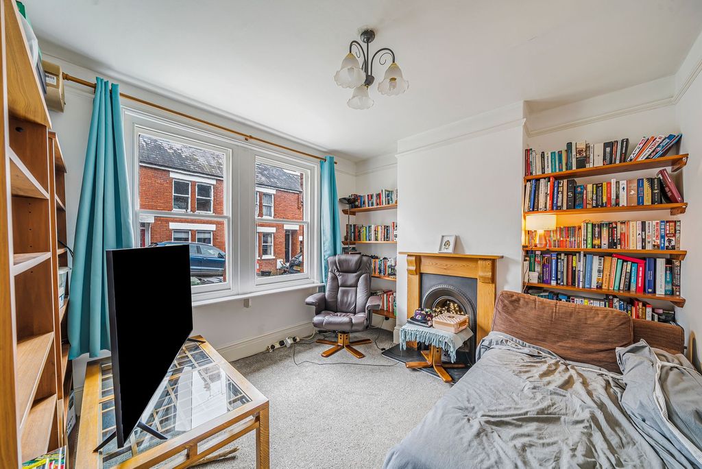 Property photo 2 of 14