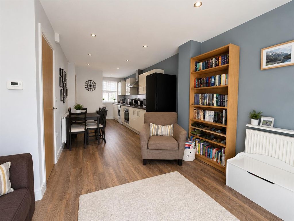 Property photo 2 of 15