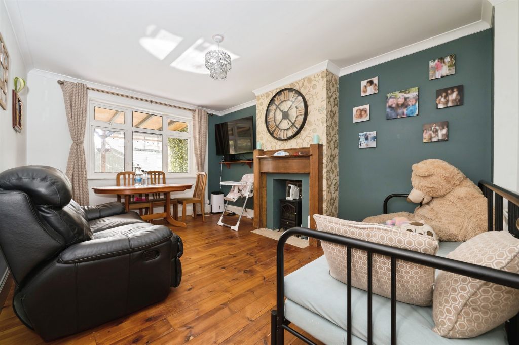 Property photo 3 of 11