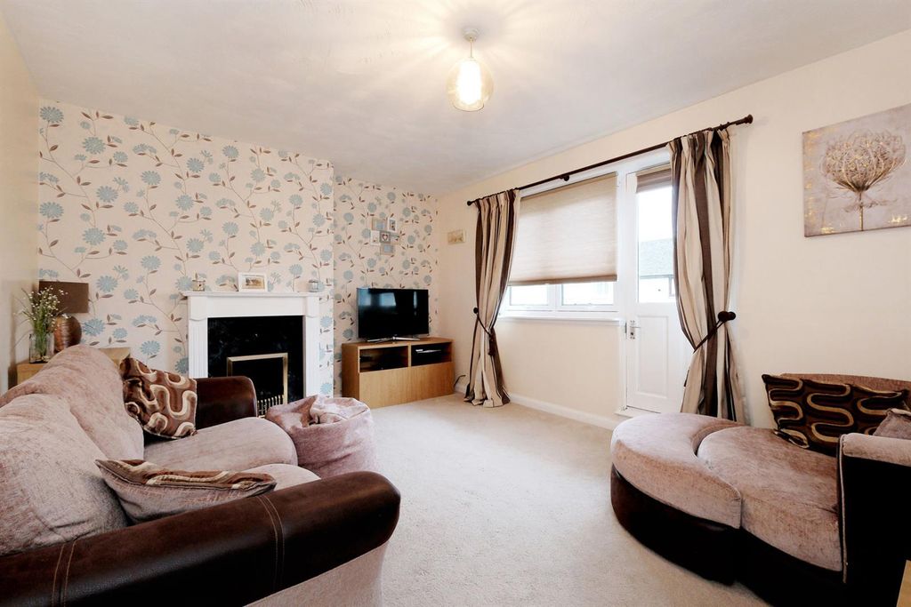 Property photo 1 of 22 01 - Living Room.Jpg