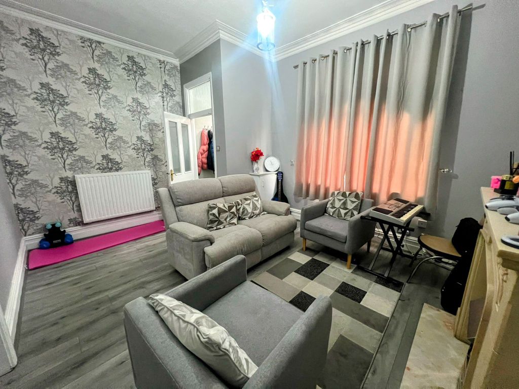 Property photo 2 of 12