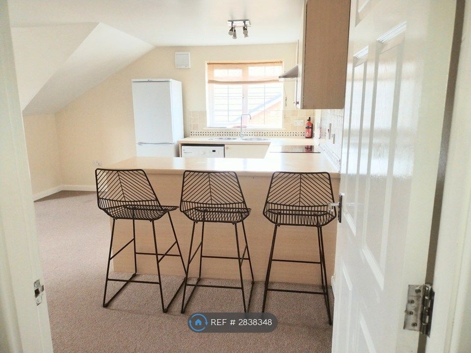 Property photo 3 of 28