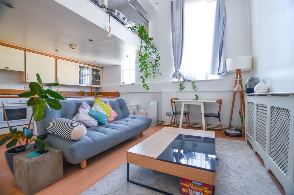 Property photo 3 of 12 Photo 17