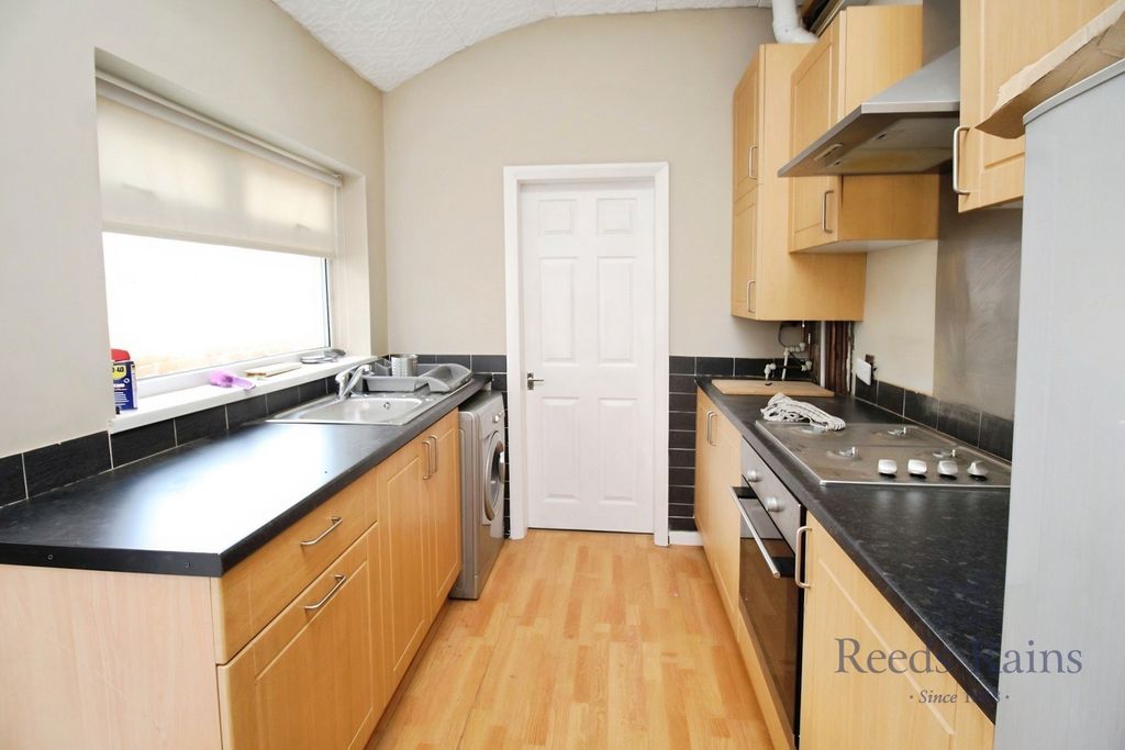 Property photo 3 of 7 Pbox-Img.Jpg
