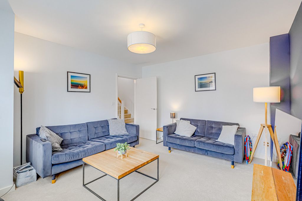 Property photo 3 of 30