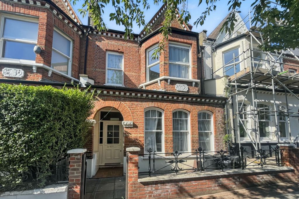 Property photo 3 of 35 96 Ritherdon Road, Tooting, London Sw17 8Qq