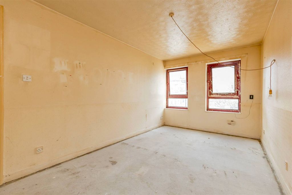 Property photo 2 of 16 Picture No. 02