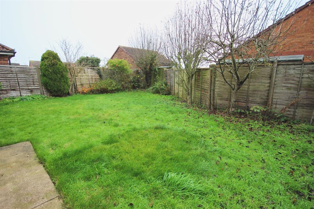 Property photo 2 of 18 Outside