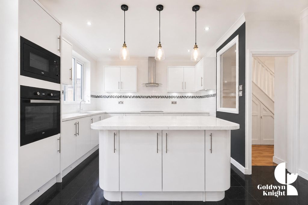 Property photo 1 of 13 Kitchen