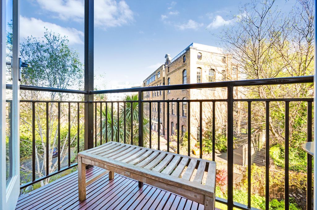 Property photo 3 of 12 Image