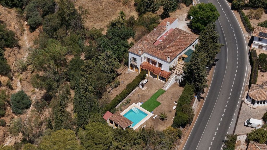 Property photo 1 of 24 Villa, Mijas