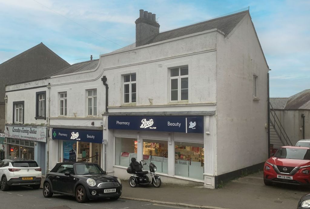 Property photo 3 of 5