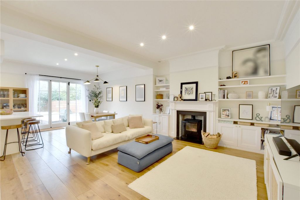 Property photo 2 of 29 Picture No. 13