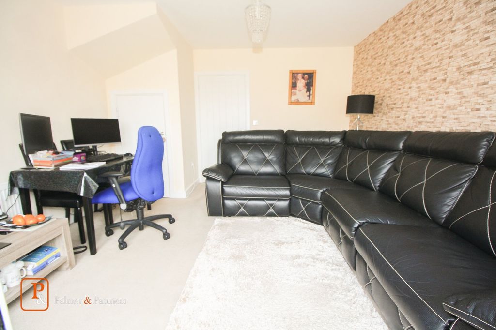 Property photo 3 of 10 Reception Room