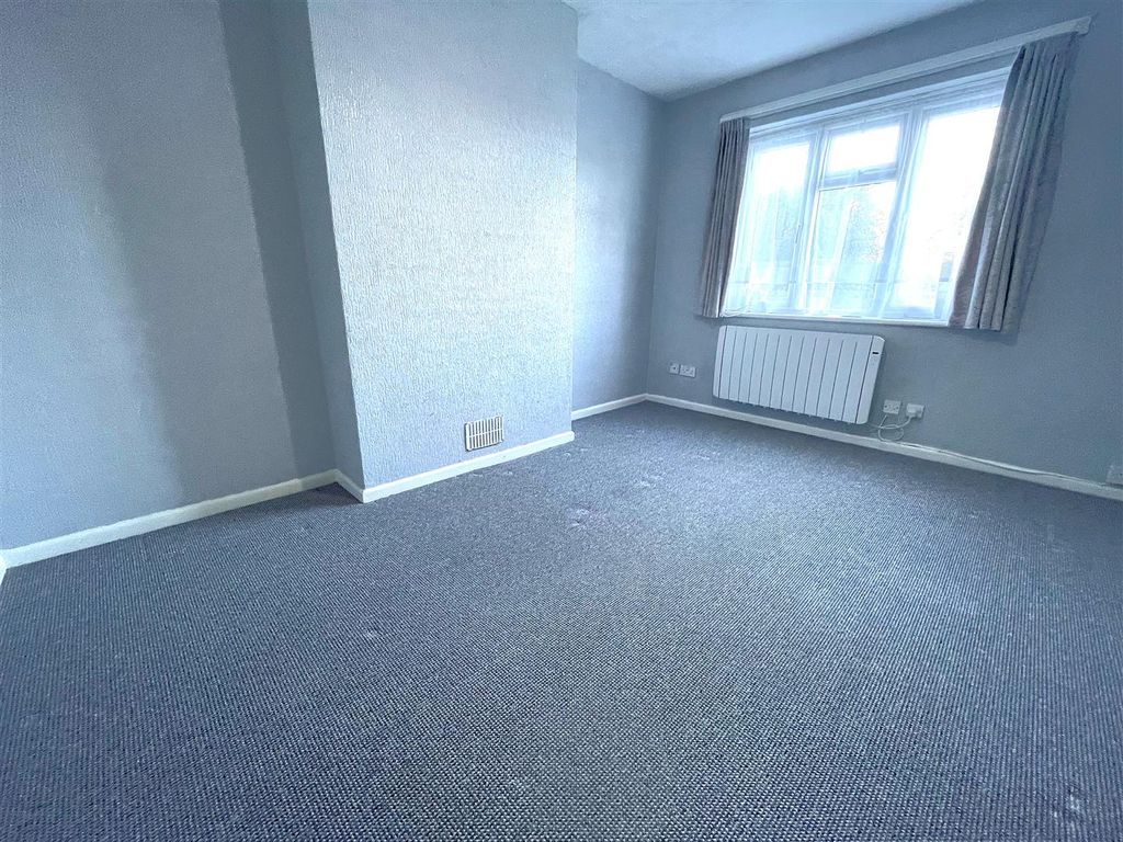 Property photo 2 of 7 6.Jpg