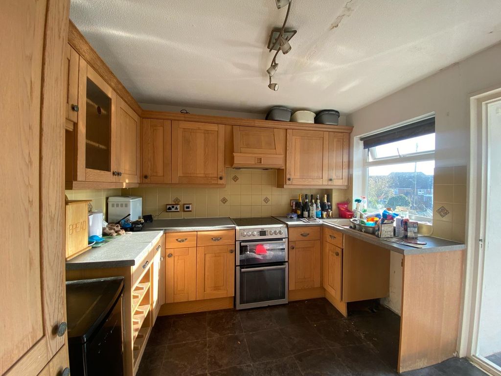 Property photo 2 of 24