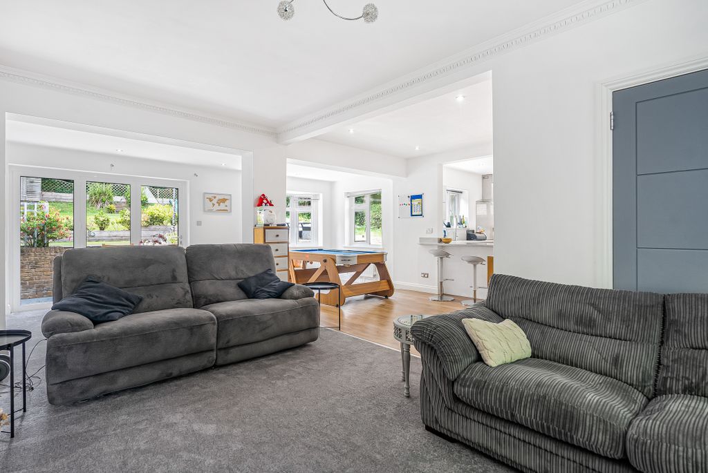 Property photo 3 of 28 3685306