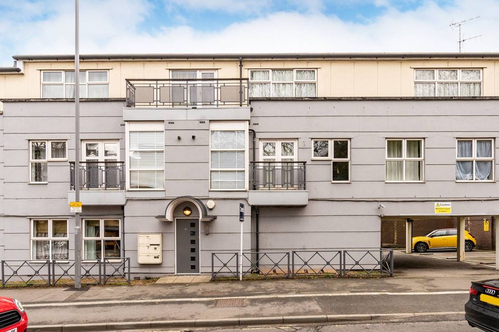 Property photo 2 of 9