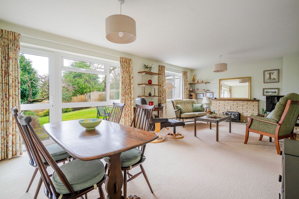 Property photo 3 of 9