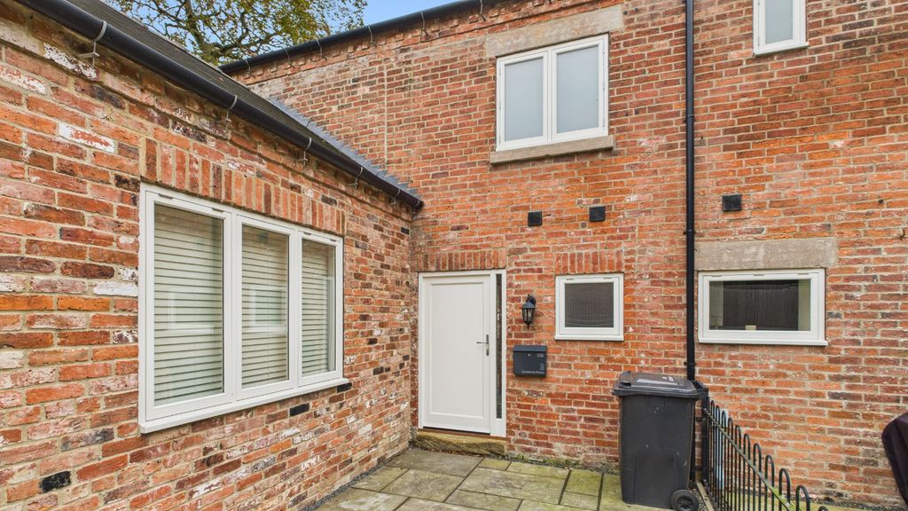Property photo 1 of 15 5202180