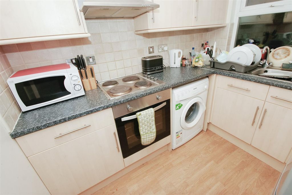 Property photo 2 of 7
