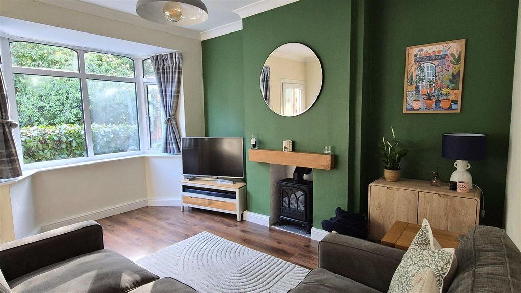 Property photo 3 of 15 Living Room