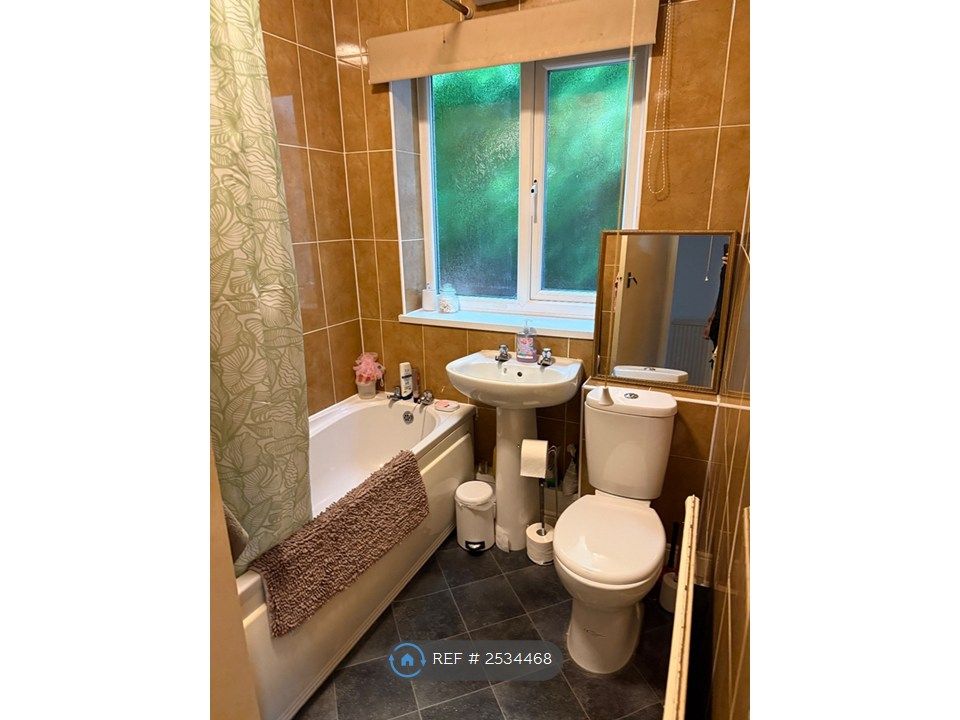 Property photo 3 of 4