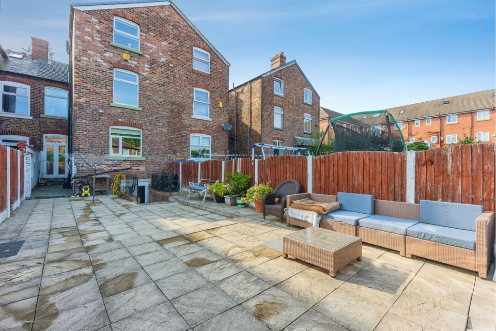Property photo 2 of 36