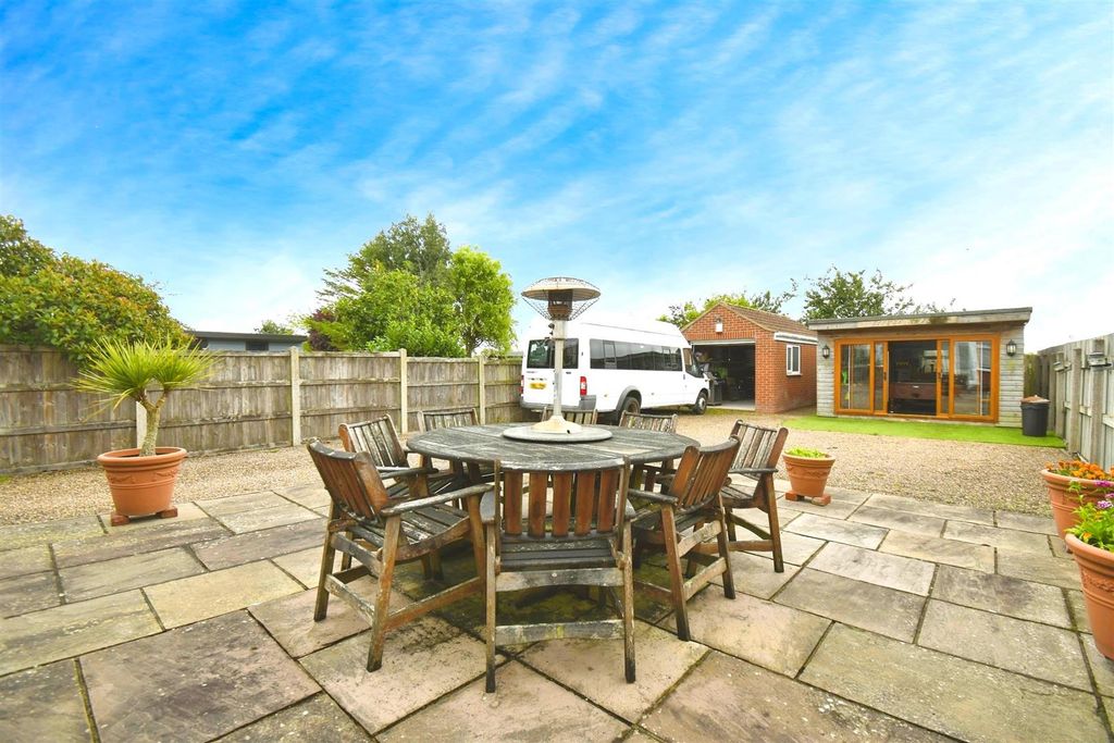 Property photo 3 of 26 Outside