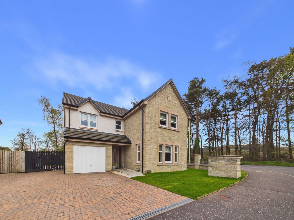 Property photo 1 of 16 Front