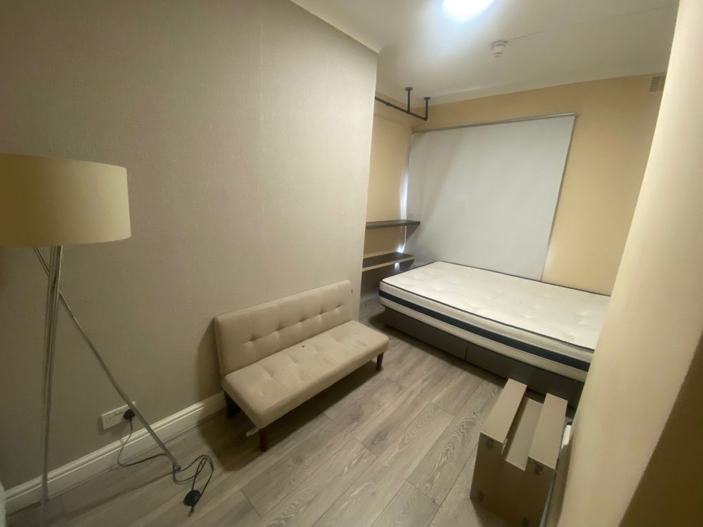 Property photo 1 of 4