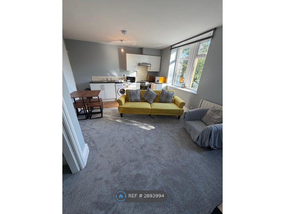 Property photo 1 of 5 Kitchen Lounge Area
