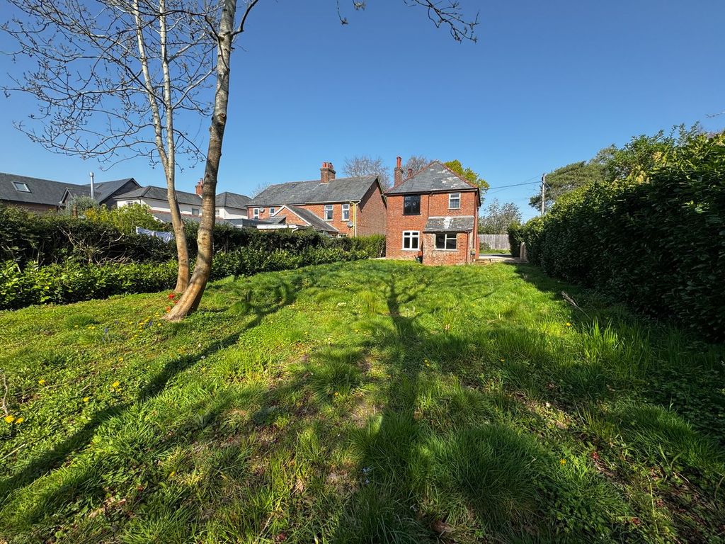 Property photo 2 of 18
