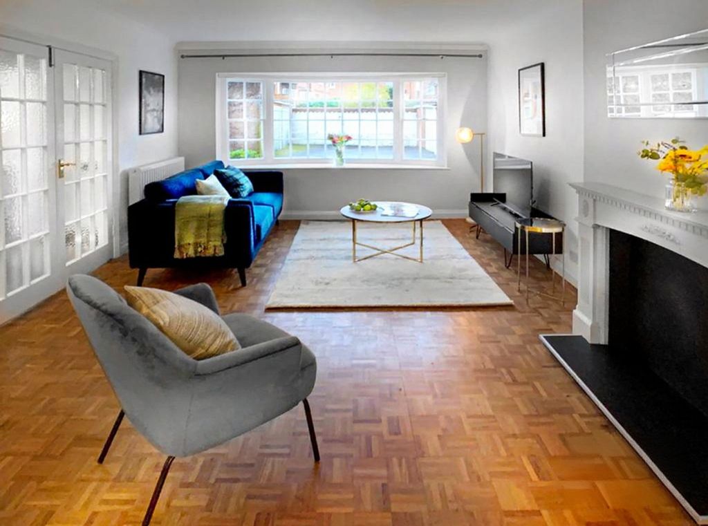 Property photo 1 of 19 Living Room