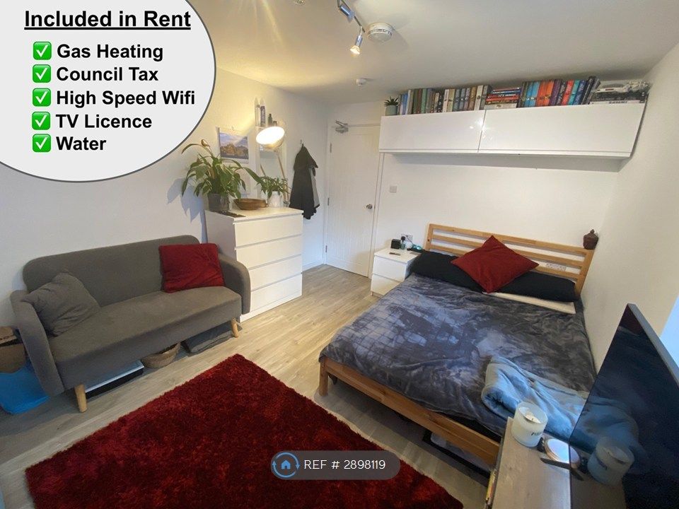 Property photo 1 of 9 Bedroom / Lounge Area Of Flatlet