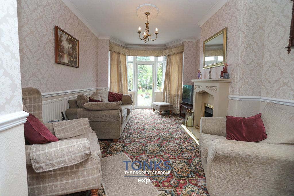 Property photo 2 of 19