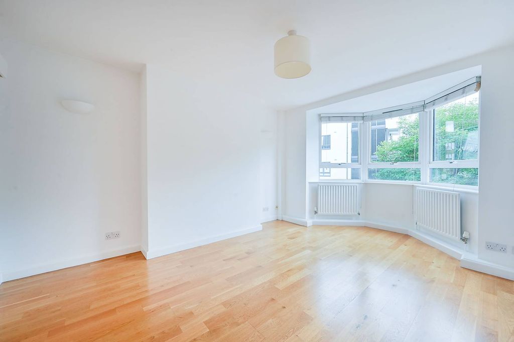 Property photo 3 of 9